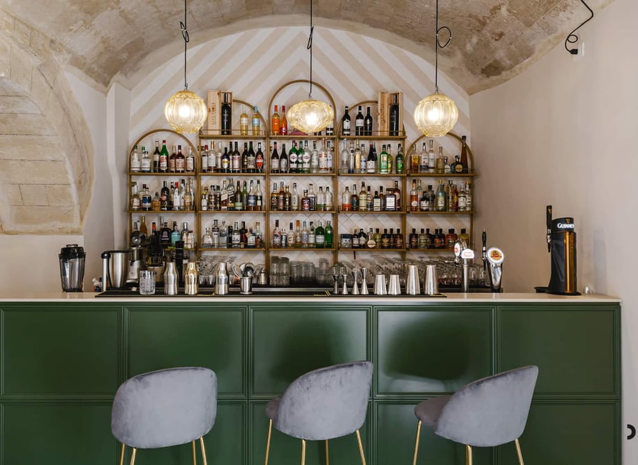 Bar lighting: 10 steps for choosing and positioning lamps